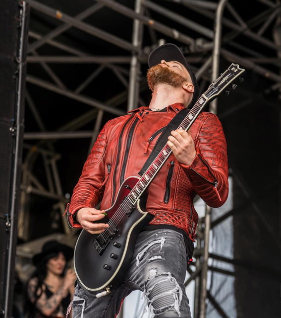 Dan Baker   Jordan Red At Steelhouse Festival 01