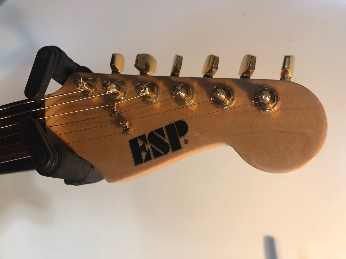 Mid 80's strat, happy for any info on this