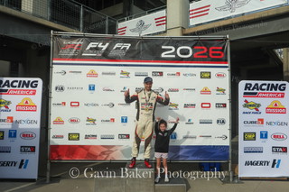 Clark 26 Fr 06 Indianapolis Race2 5