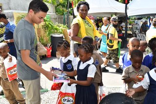 F4 U.S. Drivers in Action- Jamaican Driver Spreads 'One Love' Message