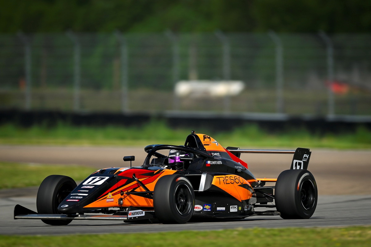 Clemente Huerta Has Promising Practice Session at Mid-Ohio For Round 3 of U.S. F4