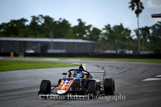 Gb Nola 260411 10341