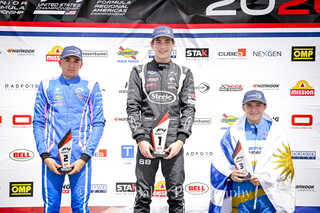 Gb Nola 260412 14832