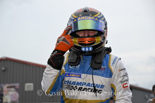 Gb Njmp 260802 17557