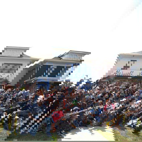 Annual Detroit Bass Day Photo Shoot Brings Bassists Together GHS Strings