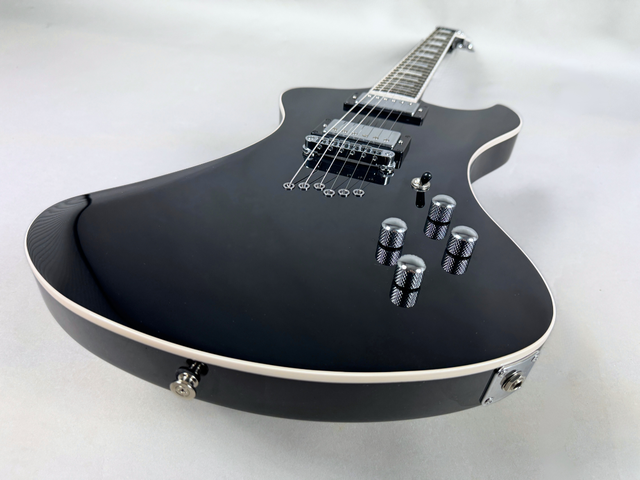 Disco – Solid Black