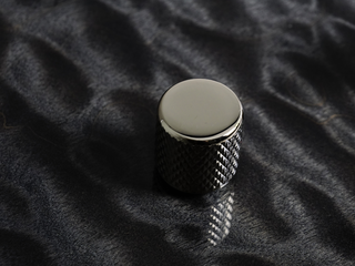 Iris Traveller – Black Stain Gloss