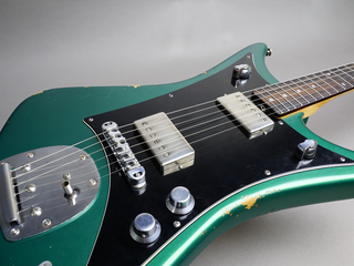 Jolana Dos Hombres guitar