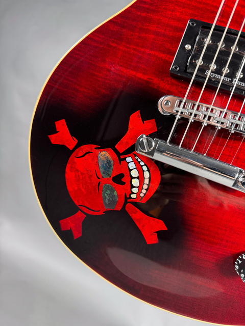 Diamant II Black Cherry with Skull