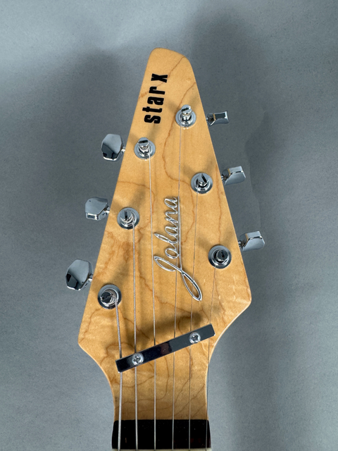 Star X – Metallic Gold, headstock
