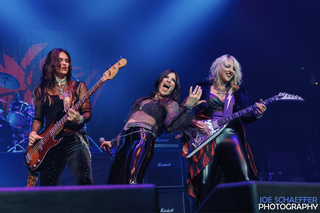 Vixen - Devon Lakeshore Amphitheater -Decatur, IL
