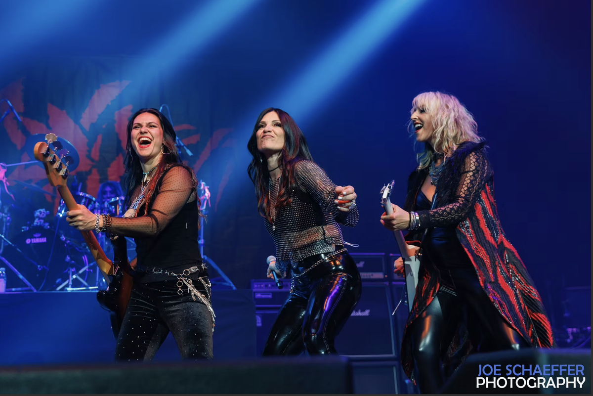 Vixen - The Arcada Theater - St. Charles, IL