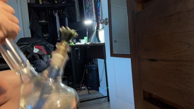 Bong Hit