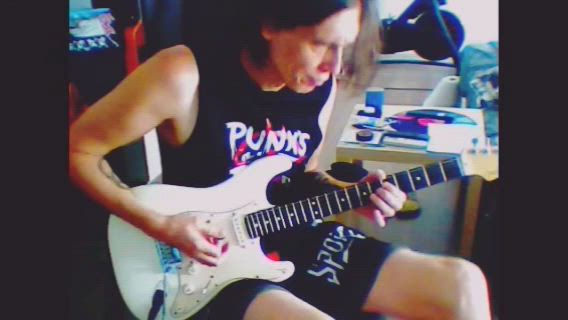 David Abad Official : checking out Fender strato jeff beck signature