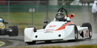 Formula 500 Driver de Vries Tiptoes to Second Runoffs Victory