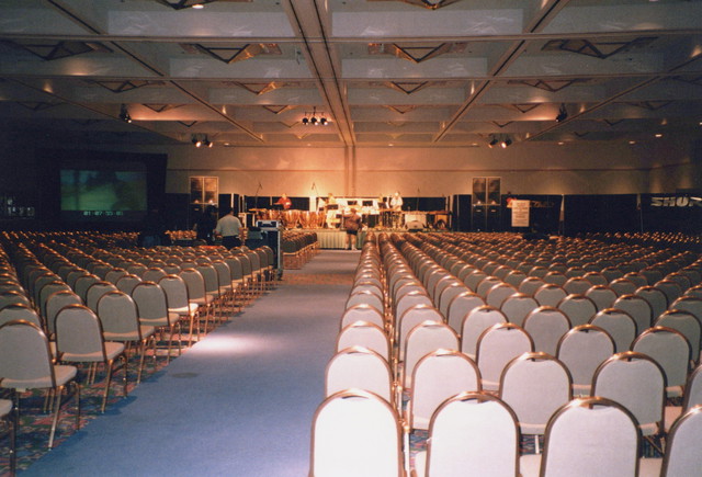 Peavey PA at performance room at Pasic