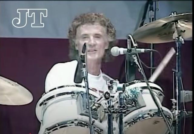 Grand Funk Railroad  - We're An American Band 
