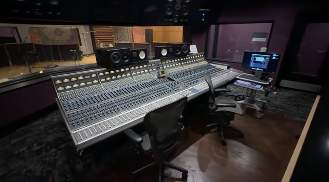 Where the Radial Pro's for Eve 6, Papa Vegas, Neve (and probably more I don't know about) were recorded