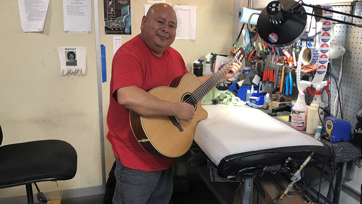 Joe Medrano – Your Guitar Tech