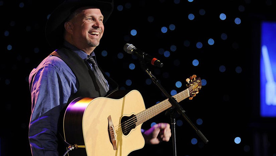 Kennedy Center Honors Takamine Player Garth Brooks