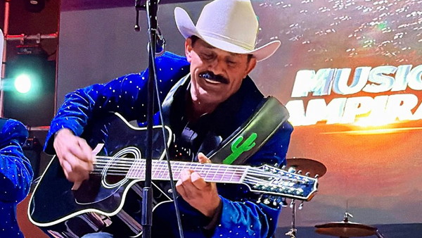 insert alt text here